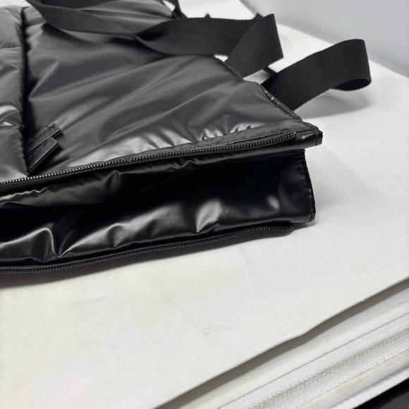 Beis The Expandable Black Puffy Tote Bag Unisex Discontinued - Picture 6 of 10